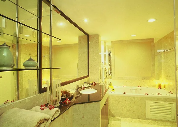 Gardengrove 4*